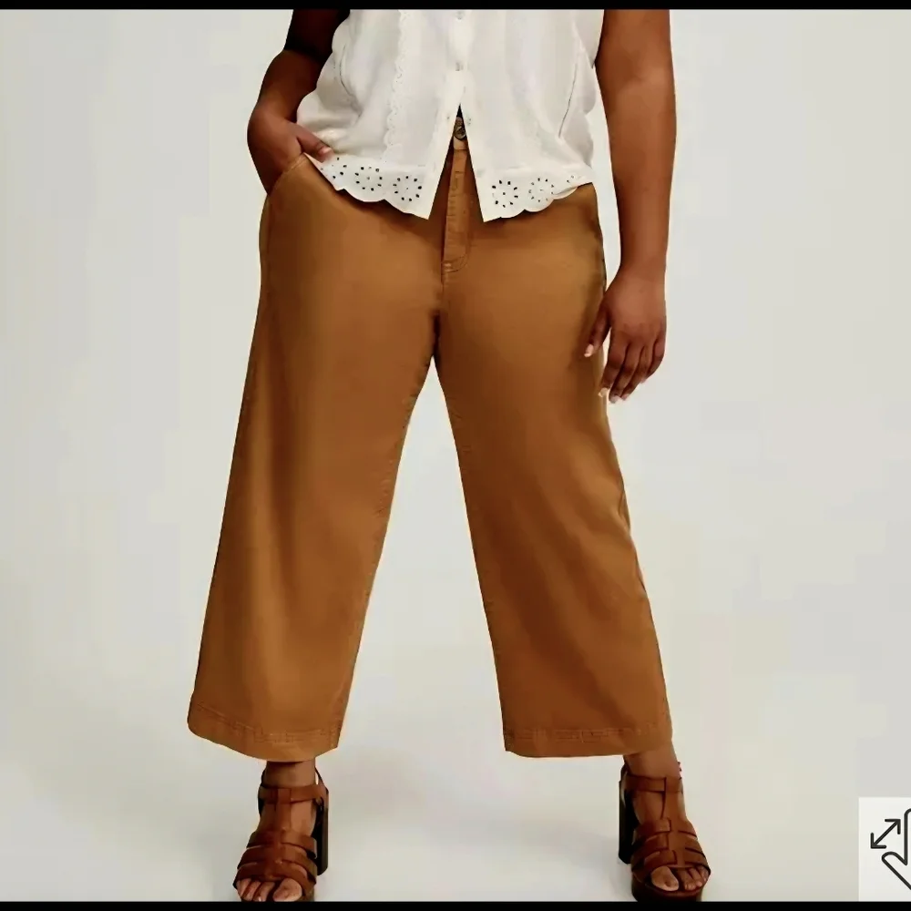 Torrid Size 18 Wide-Leg Crop Pants in Tobacco Brown